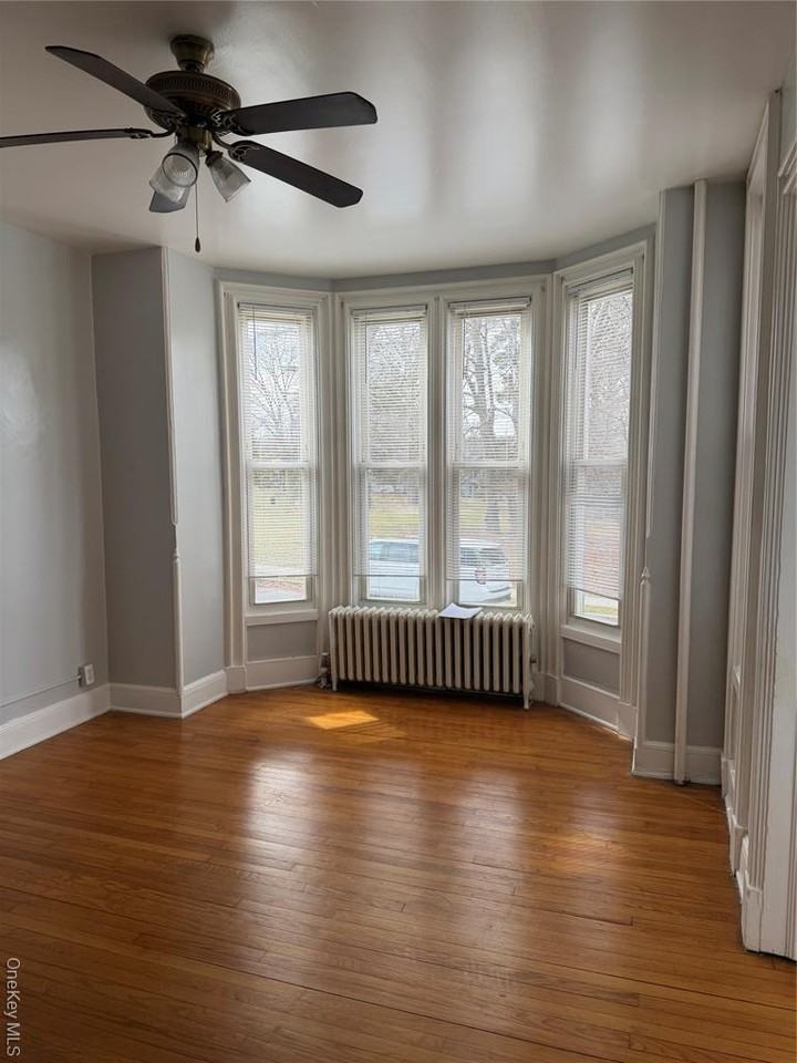 109 Montgomery St - Photo 2 of 5