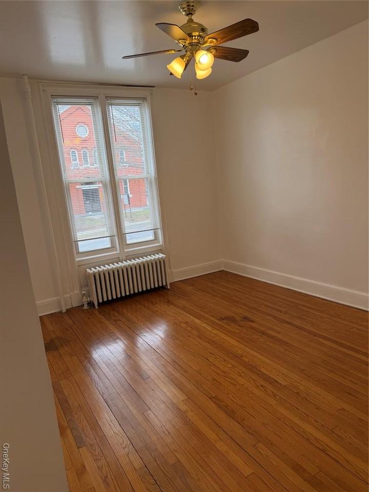 109 Montgomery St - Photo 5 of 5
