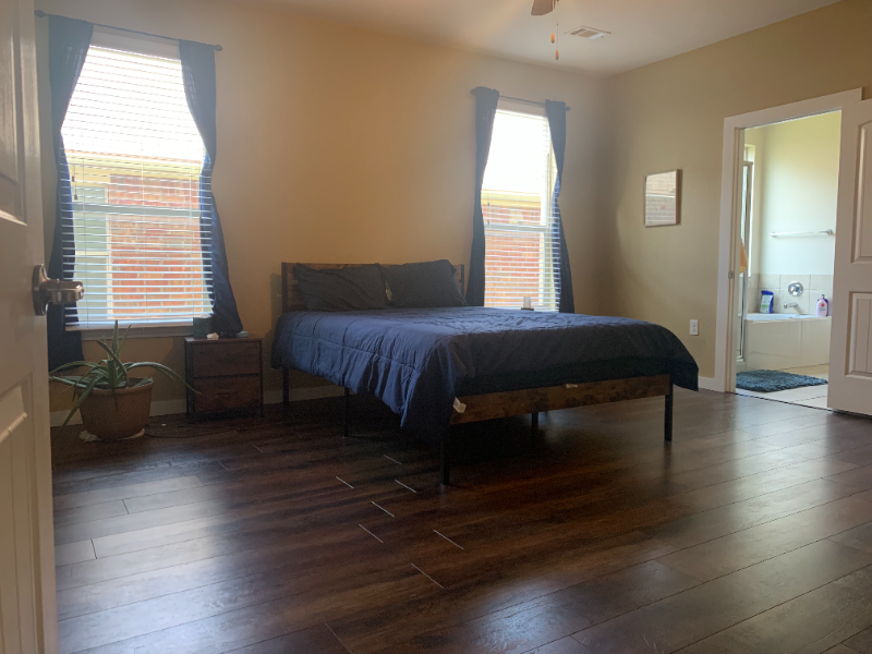 5900 Zachary Scott St - Photo 4 of 18