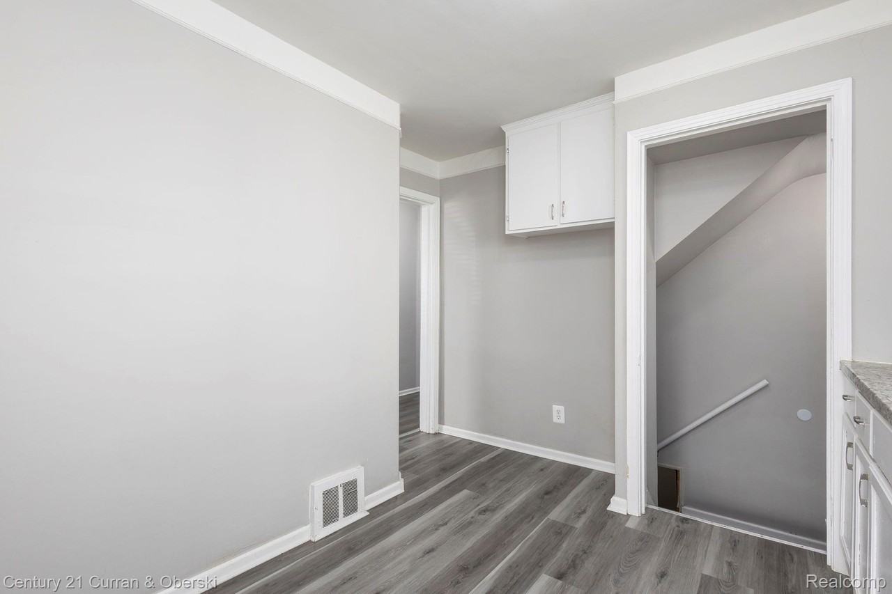 18943 Greydale Ave - Photo 6 of 19