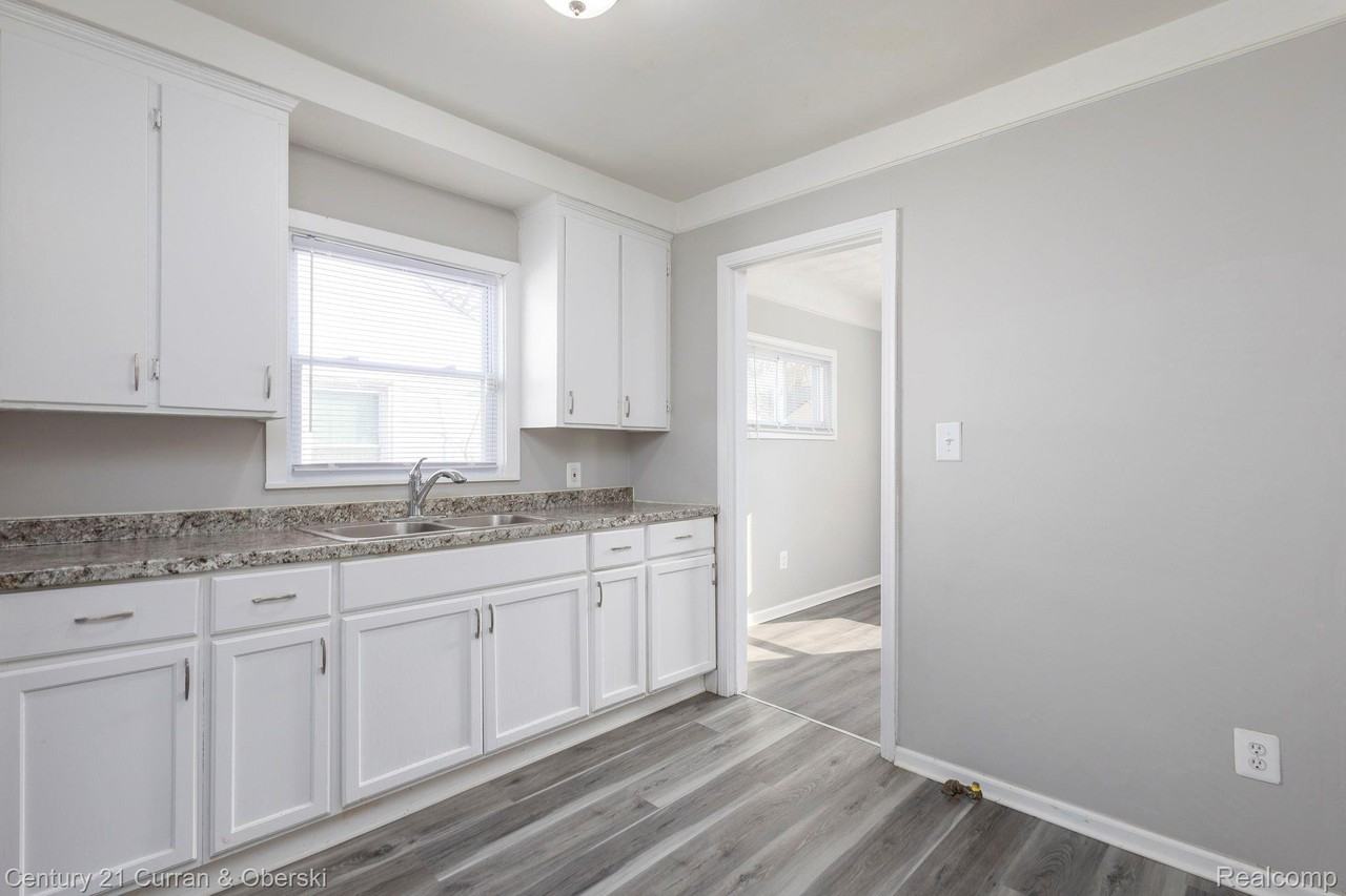 18943 Greydale Ave - Photo 7 of 19