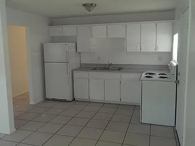 1928 14th Ave S - Photo 3 of 9