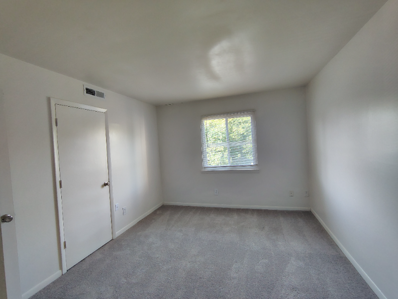 600 Reusens Rd #E52 - Photo 6 of 13