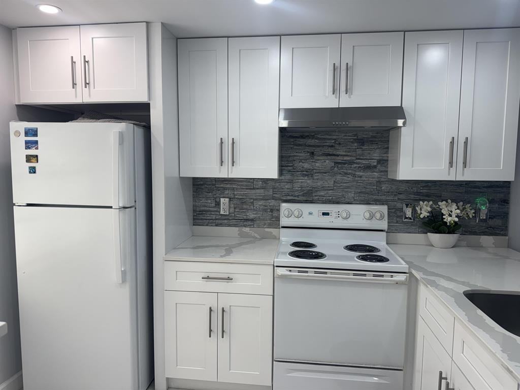4801 Martinique Pl