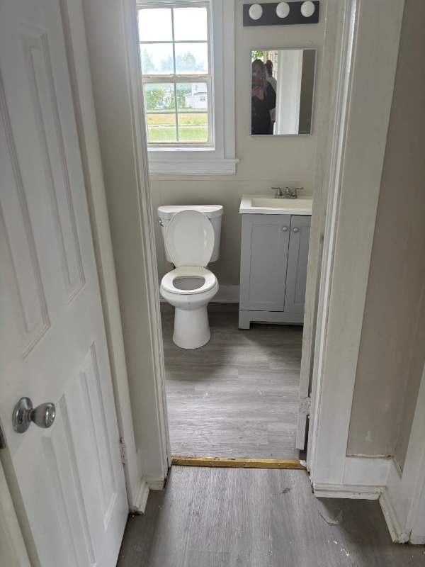 1421 Long Ave - Photo 3 of 13