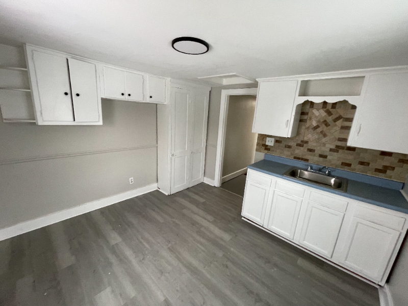 1324 Brownell Ave - Photo 2 of 19