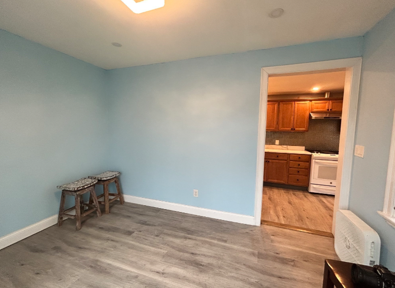 61 Blackstone Rd - Photo 3 of 11