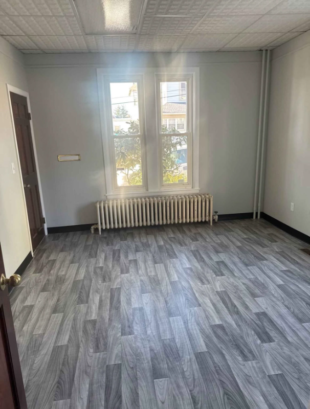 18 Cliff St #1 - Photo 4 of 10