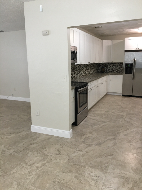 195 Street, Nwave - Photo 3 of 20