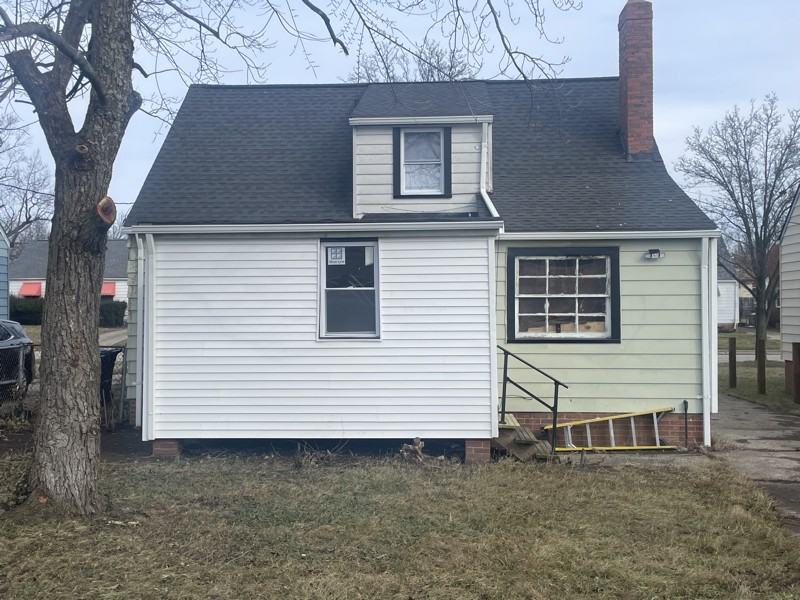 3938 E 177th St - Photo 3 of 18