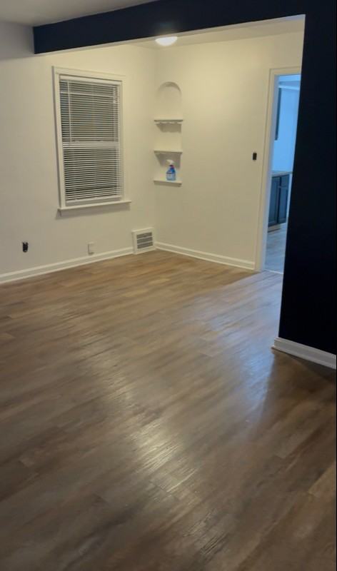 3938 E 177th St - Photo 6 of 18