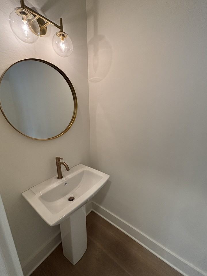 4A Belle Forrest Ave , A - Photo 7 of 22