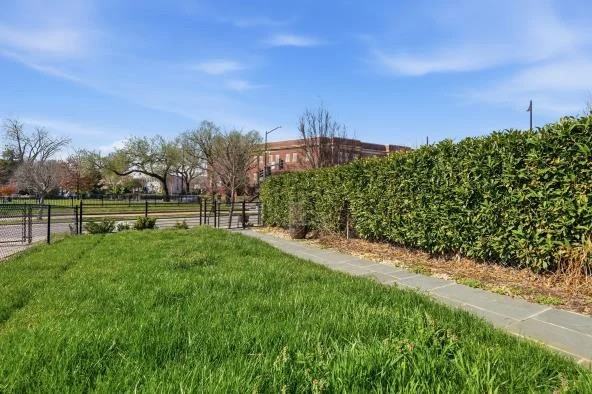 1706 Massachusetts Ave Se #A - Photo 4 of 20