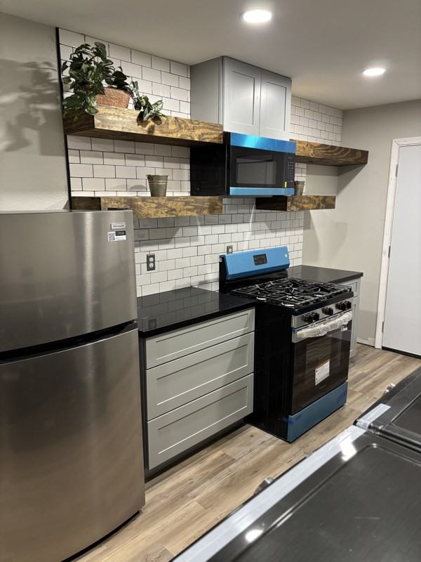 141 Echols St #A - Photo 3 of 6