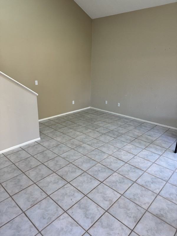 8396 S Haven Ln - Photo 4 of 22