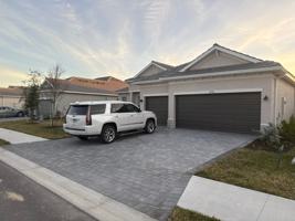 featured image of 7796 Lakes Edge Ln