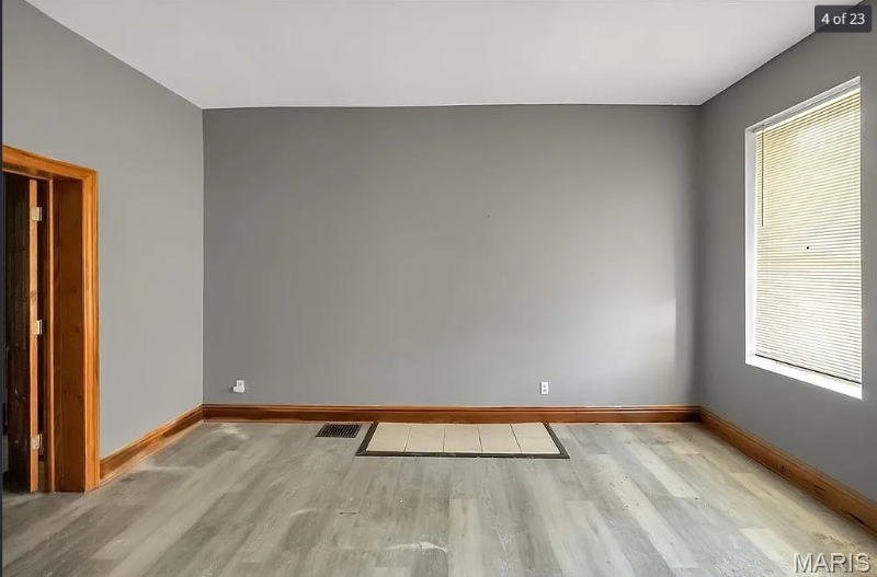 2648 California Ave - Photo 4 of 11