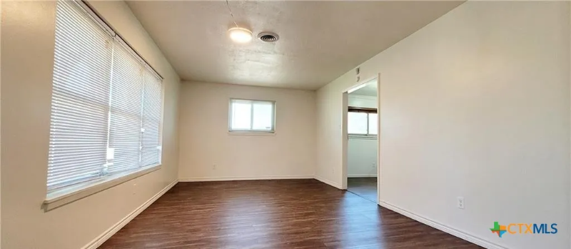 613 Cedar Dr - Photo 3 of 20