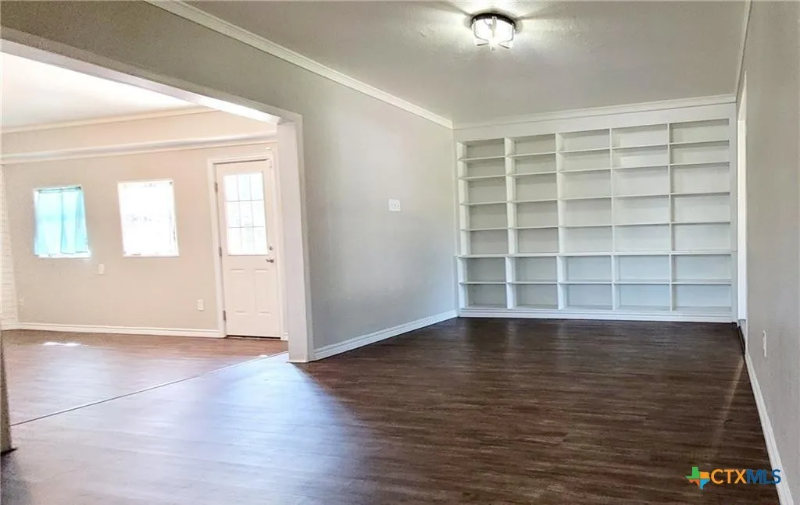 613 Cedar Dr - Photo 5 of 20