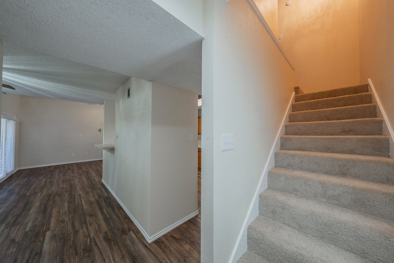 94 Morrow Dr - Photo 2 of 39