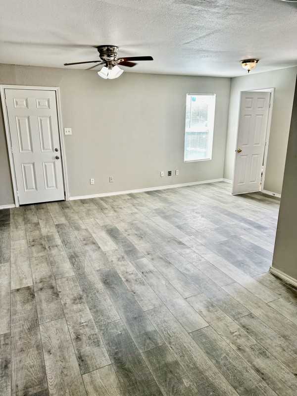 768 Avondale Ave #202 - Photo 5 of 17