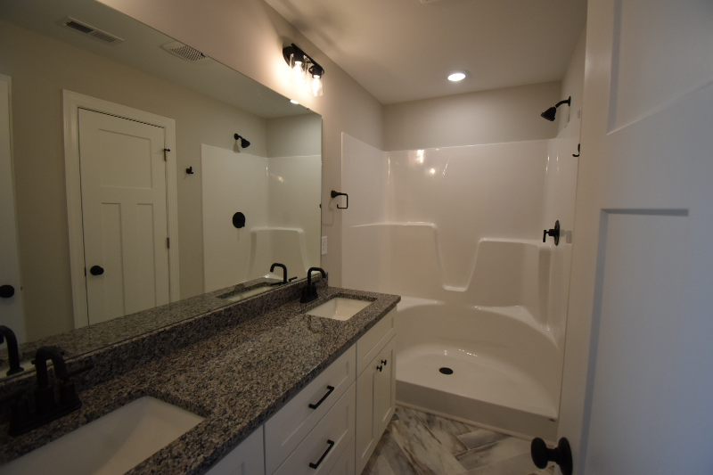168 W Allen St - Photo 2 of 7