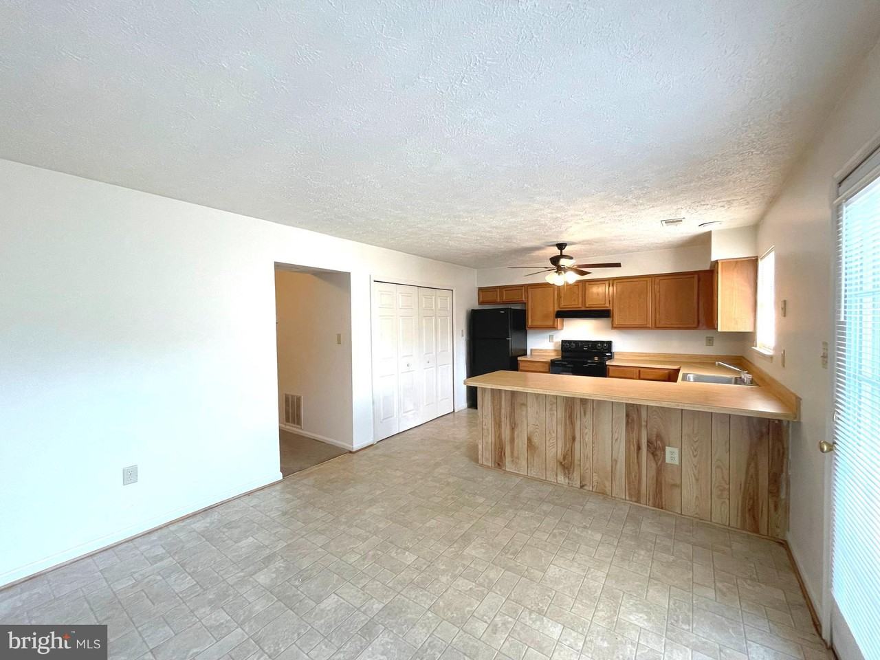 6142 Sea Lion Pl - Photo 7 of 25