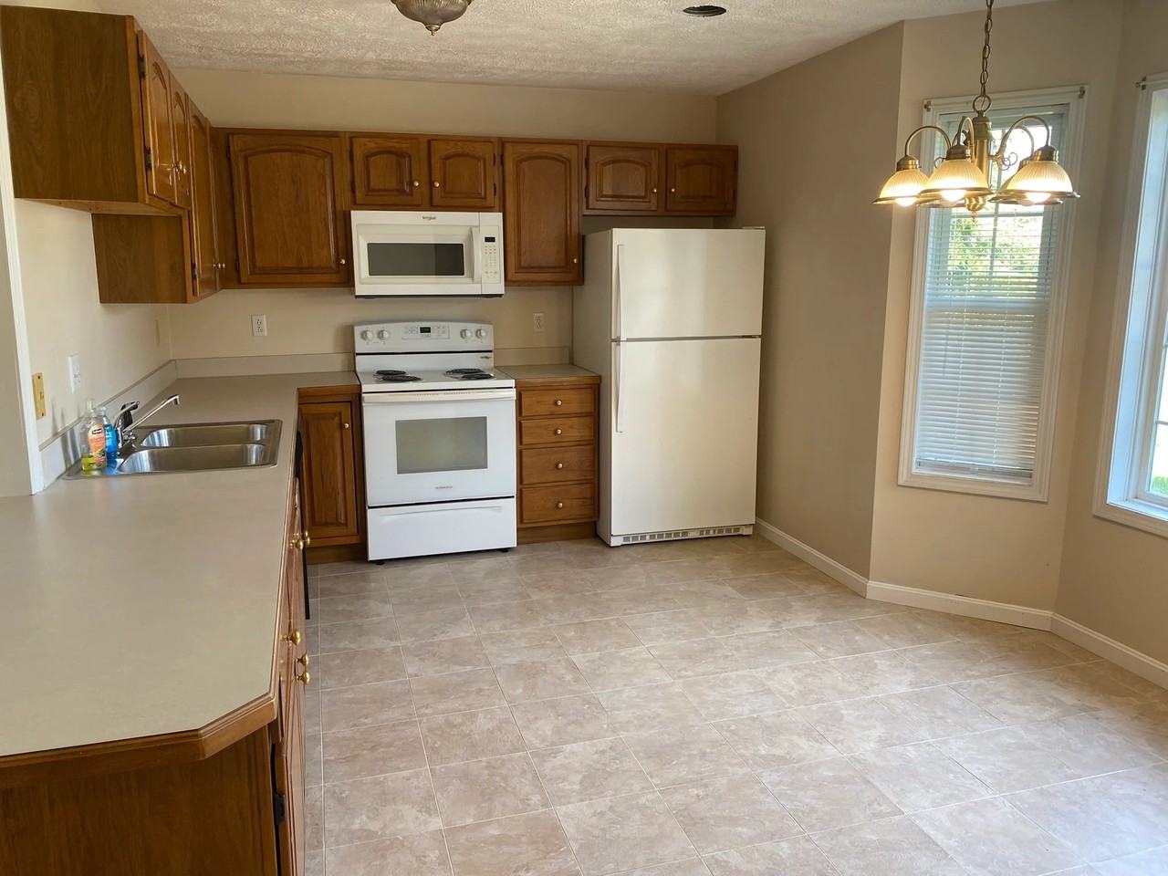 35 S Cedar Ln - Photo 2 of 7