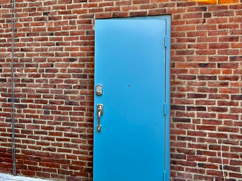 4273 Silverwood St - Photo 3 of 12