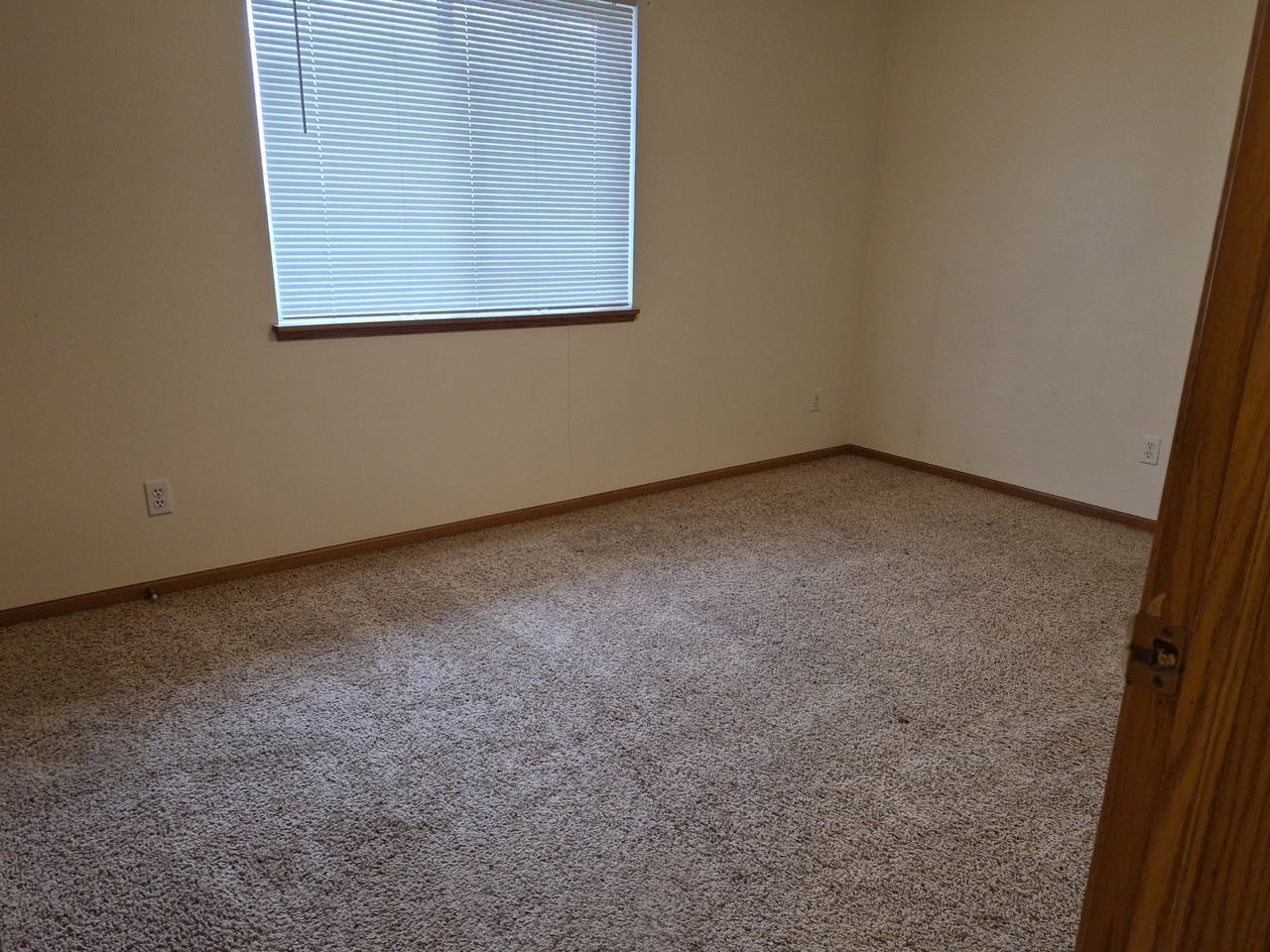 3517 Queen Dr Sw #7 - Photo 5 of 10