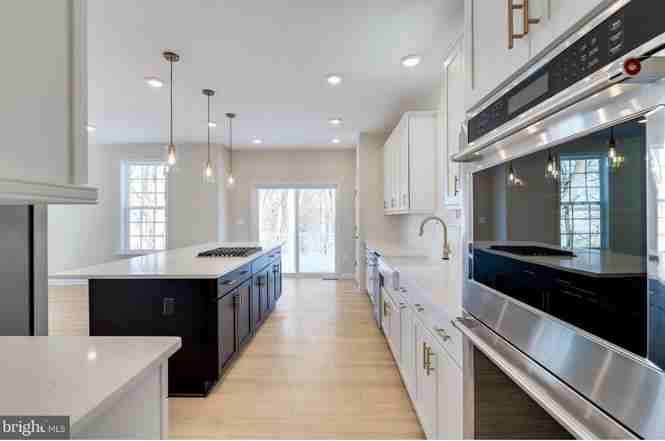 10810 Meridian Hill Way - Photo 4 of 20