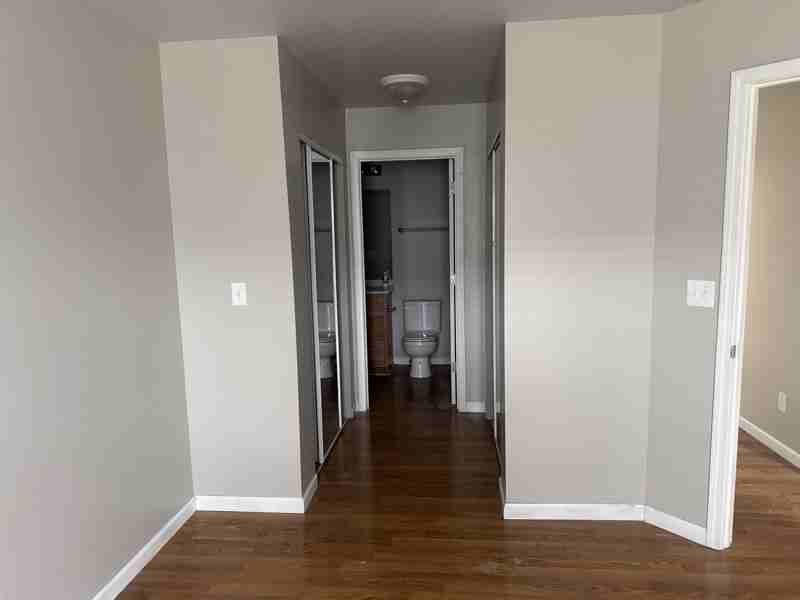 206 S Springfield St - Photo 3 of 8