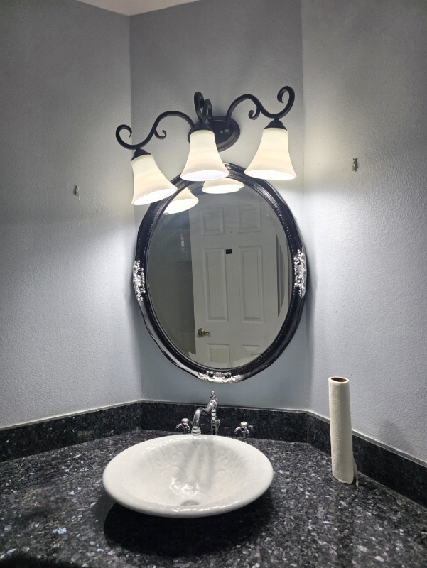 3154 Luxurious Highland Home - Photo 5 of 9