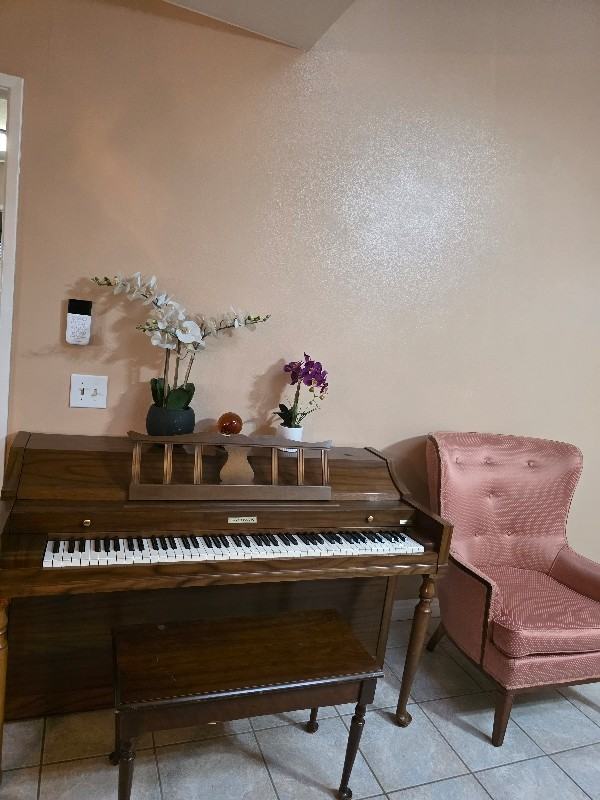 3154 Luxurious Highland Home - Photo 7 of 9