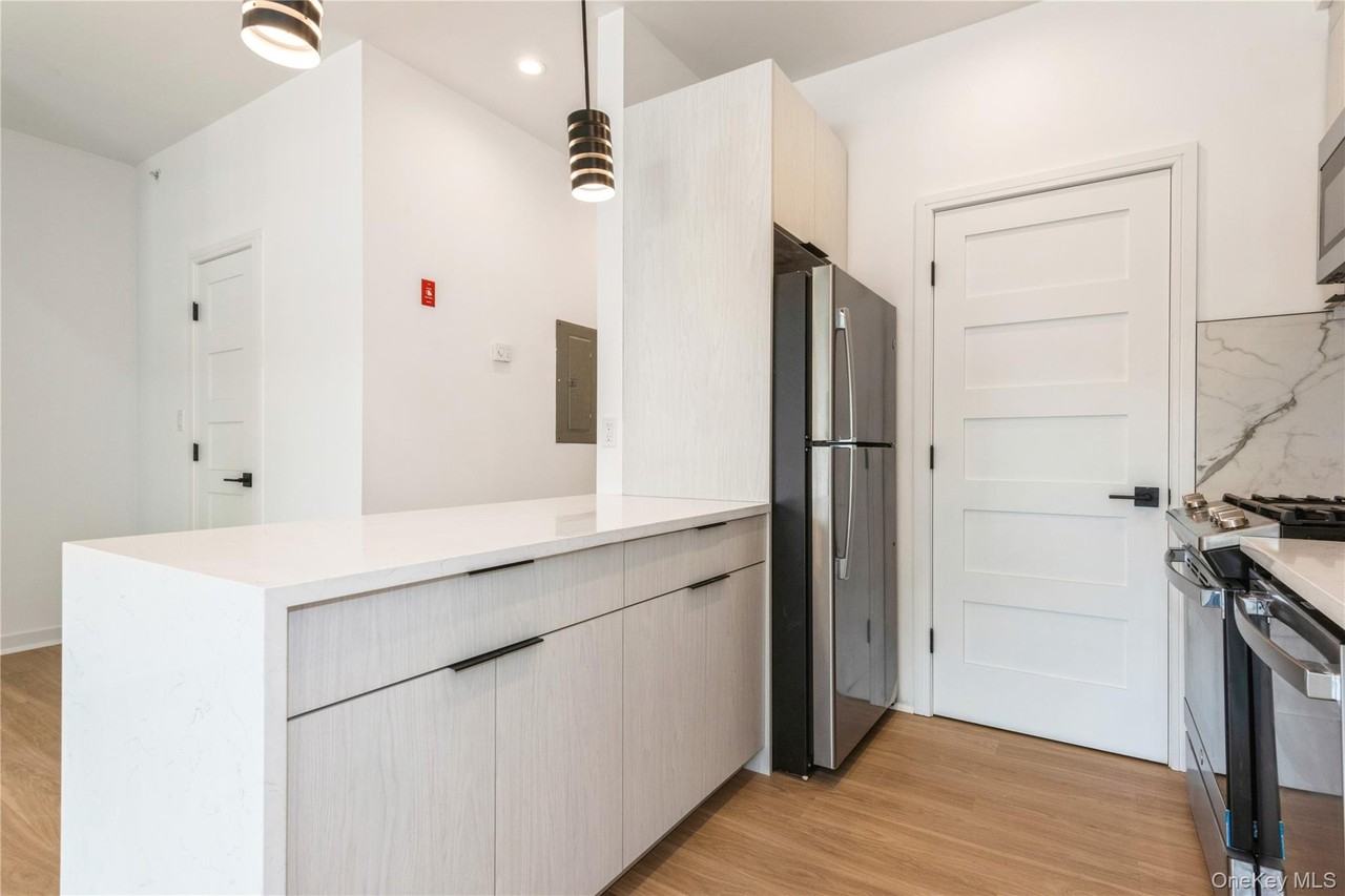 418 Atlantic Ave ##206 - Photo 4 of 18