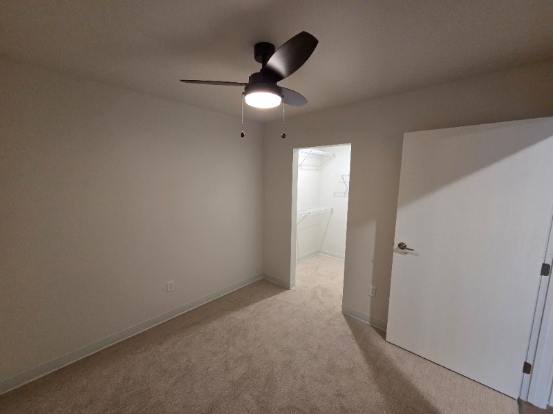 211 1St Ave Nw Hankinson Nd #5 - Photo 4 of 7