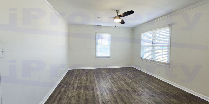 106 Smith St - Photo 2 of 18