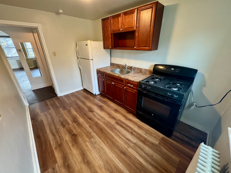 69 Sayers Ave #1stFL - Photo 6 of 9