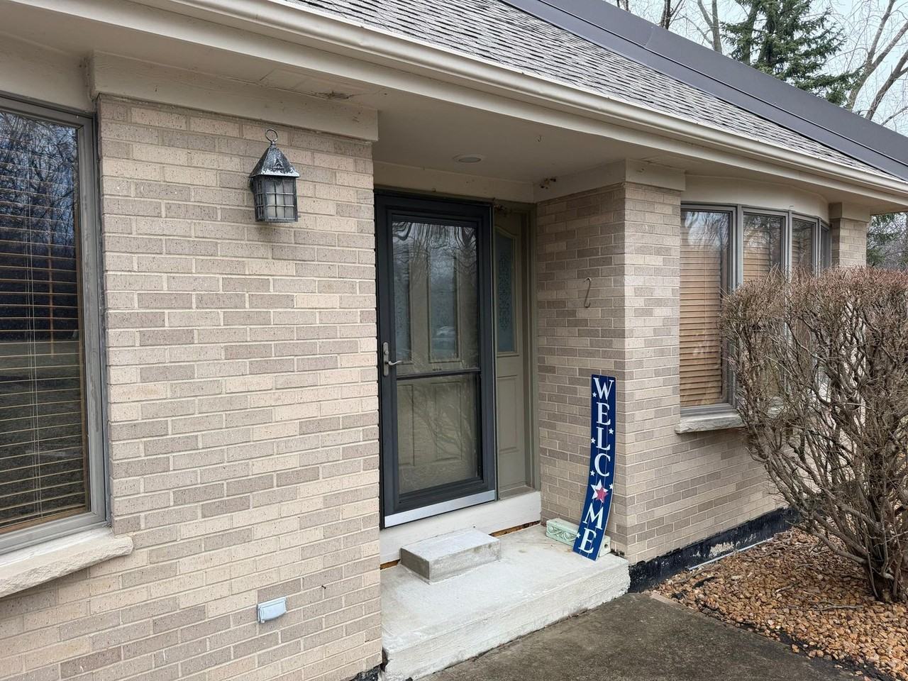 229 Shea Dr - Photo 2 of 29
