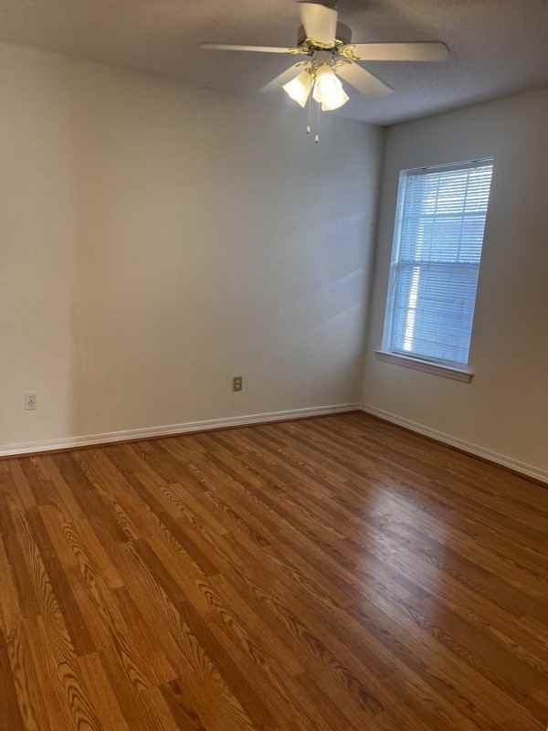 8080 Castle Pointe Way - Photo 6 of 16