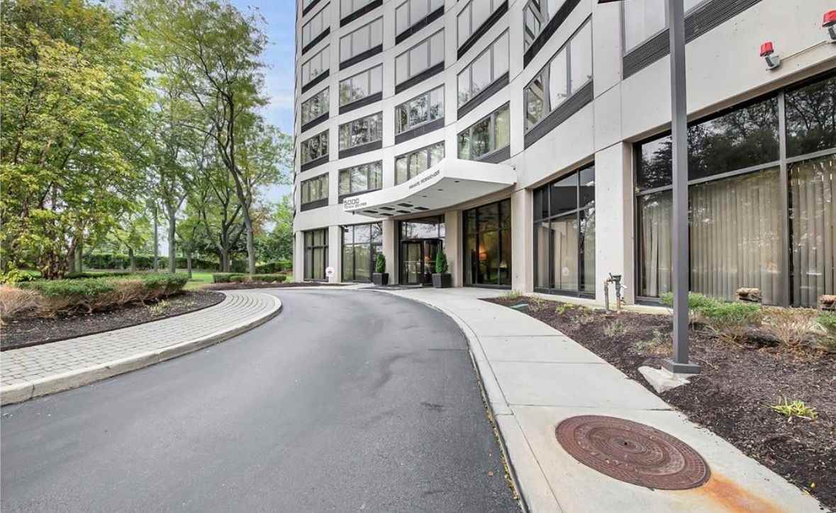 5000 Town Center - 1Unit 607 #607 - Photo 2 of 9