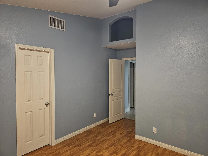 517 Inness Ave - Photo 7 of 22