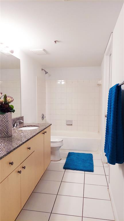 2451 Centergate Dr #104 - Photo 5 of 14