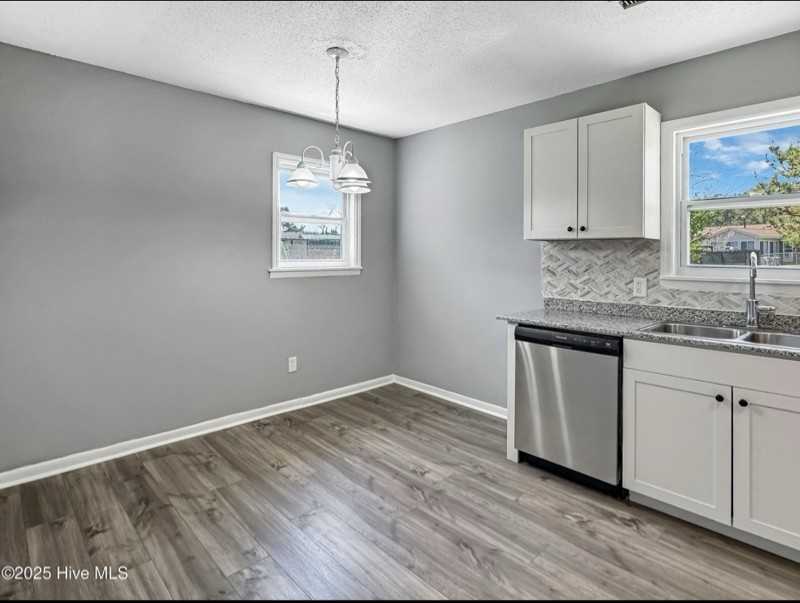 1602 Forbes Ct - Photo 7 of 18