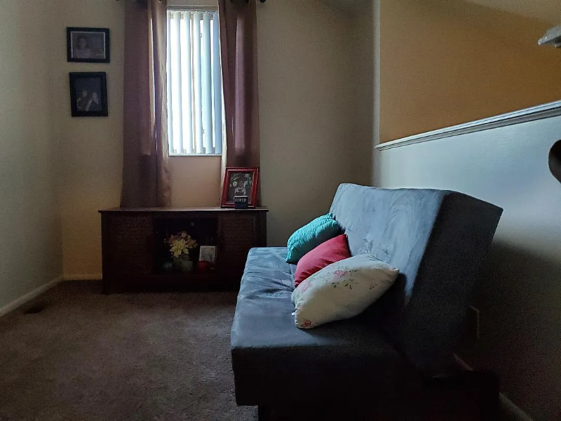 1177 Ne - Photo 4 of 19