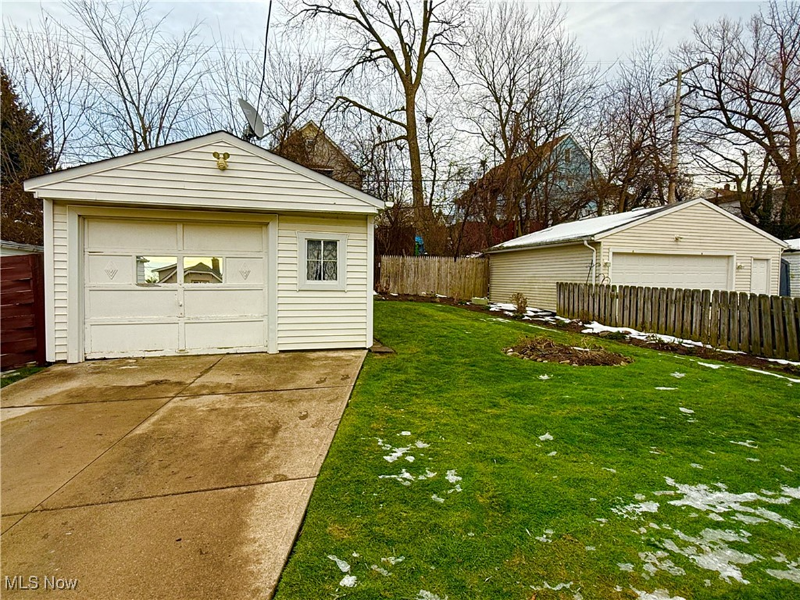 4907 E 88th St - Photo 3 of 20