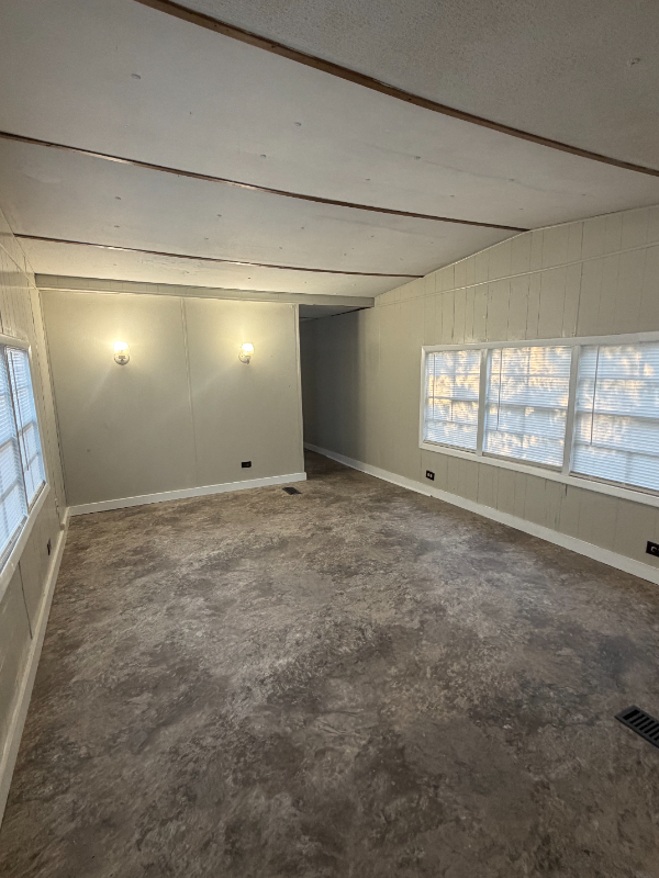 129B Edwards St Se - Photo 2 of 6