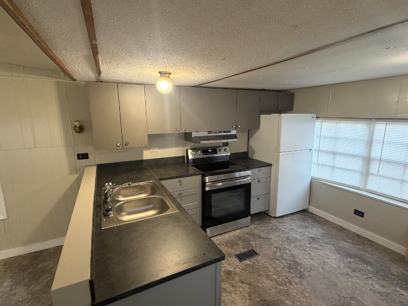 129B Edwards St Se - Photo 3 of 6