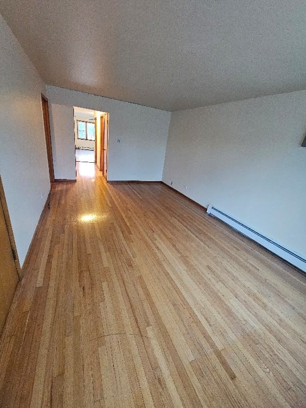 600 W 87th St #A - Photo 3 of 5