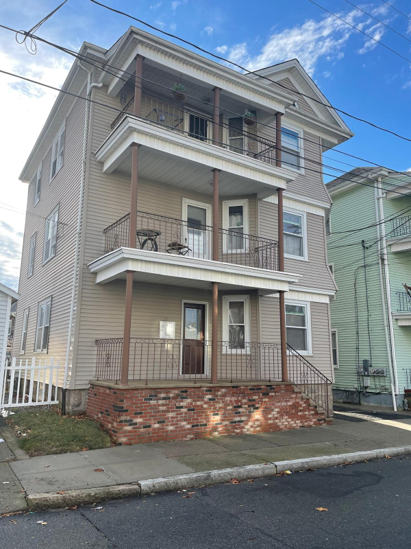 37 Eaton St #1stFL - Photo 2 of 20